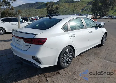 2022 Kia Forte Gt-Line из США, поврежденный, VIN 3KPF54AD5NE431257